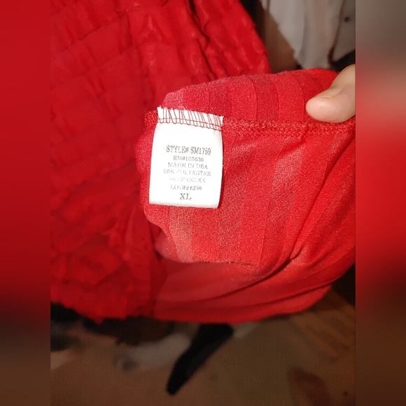 Travel Elements Red Ruffled Tank - Picture 2 of 3